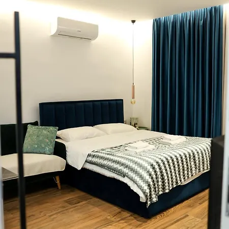 Velvet By Dove * 地拉那